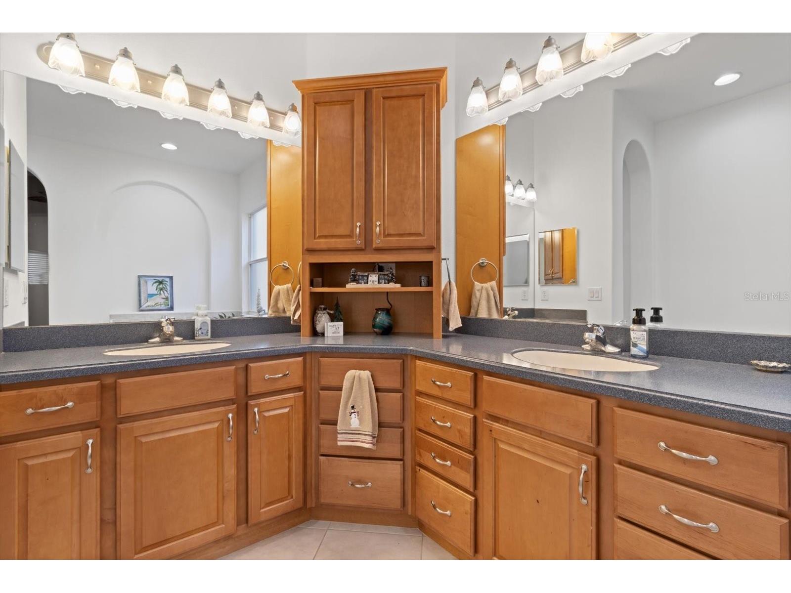 2257 N Hickory Glen Point Hernando FL 34442 OM691832 image32