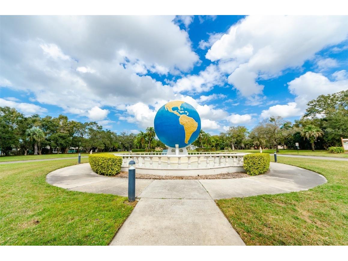 2257 World Parkway Boulevard W #39 Clearwater FL 33763 U8205079 image1