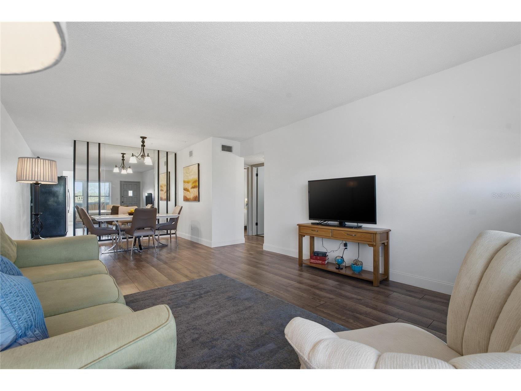 2257 World Parkway Boulevard W #61 Clearwater FL 33763 O6395784 image8