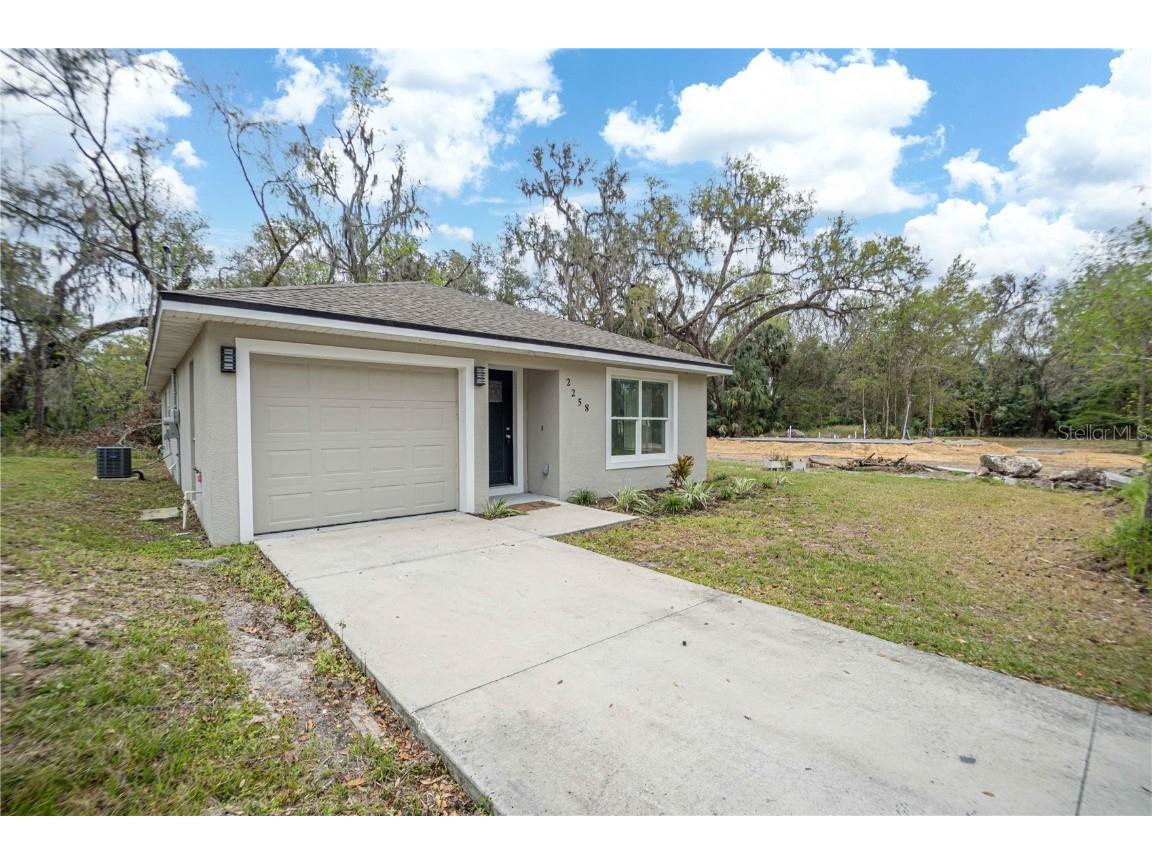 2258 Cr 423 Lake Panasoffkee FL 33538 G5087209 image1
