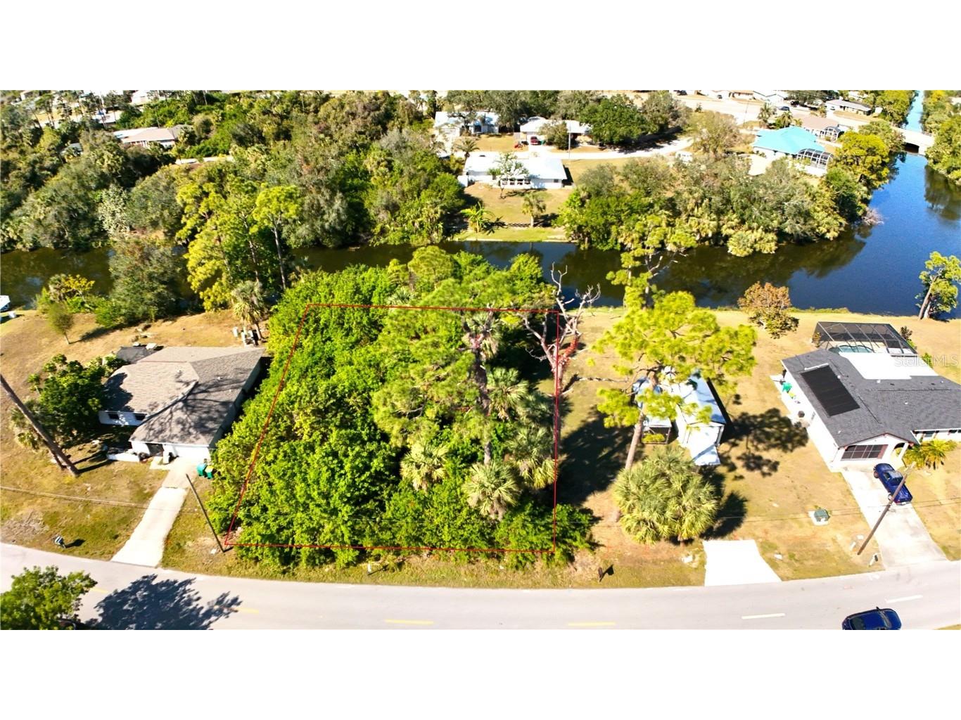 2259 Lakeshore Circle Port Charlotte FL 33952 - MORNINGSTAR WATERWAY C7503137 image1