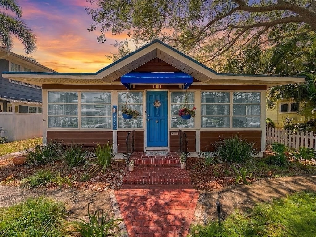 226 21st Avenue N Saint Petersburg FL 33704 TB8495054 image1