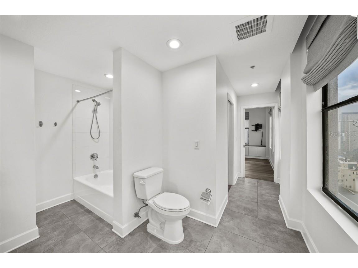 226 5th Avenue N #1106 Saint Petersburg FL 33701 TB8337576 image34