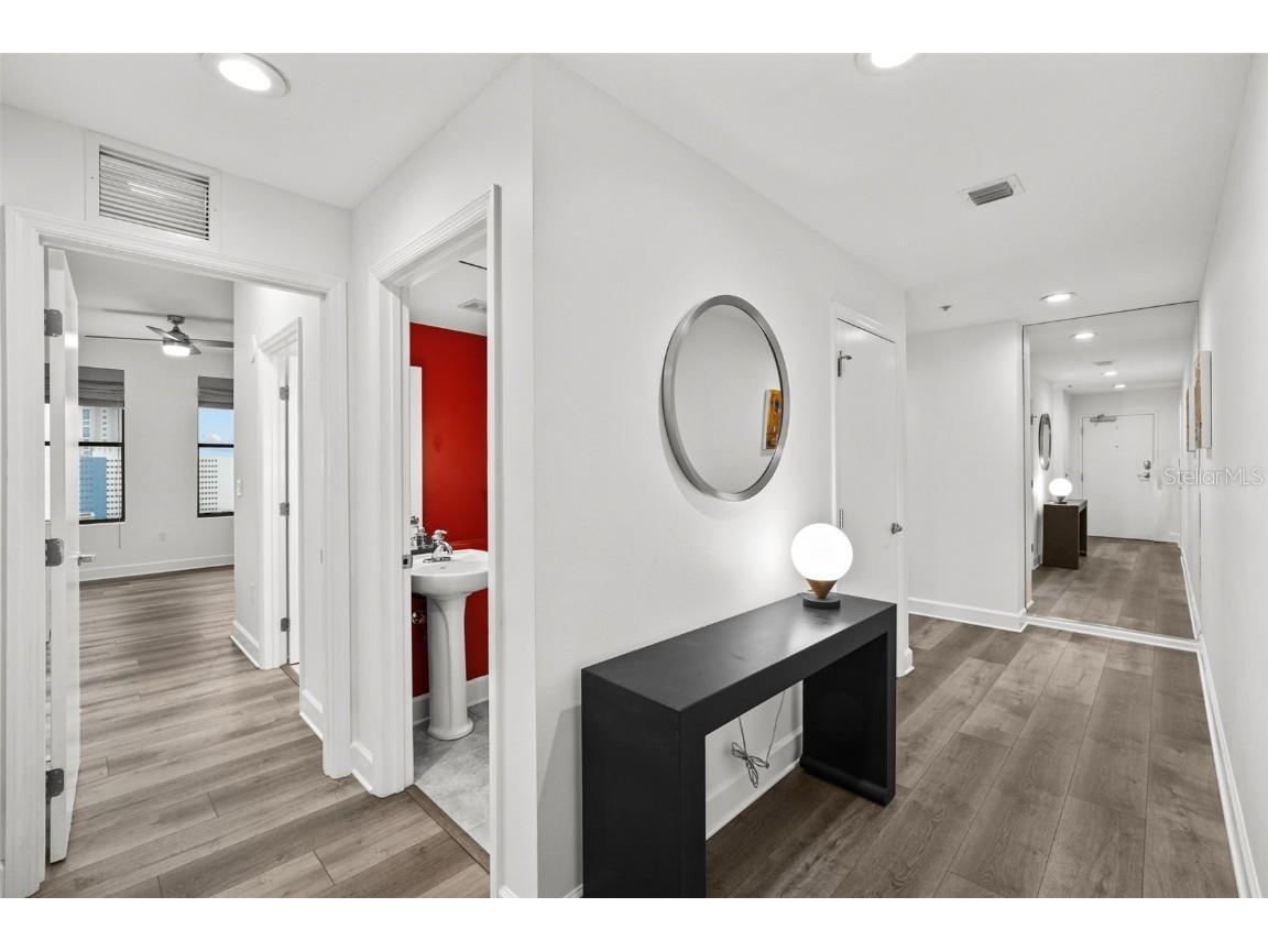 226 5th Avenue N #1106 Saint Petersburg FL 33701 TB8337576 image5