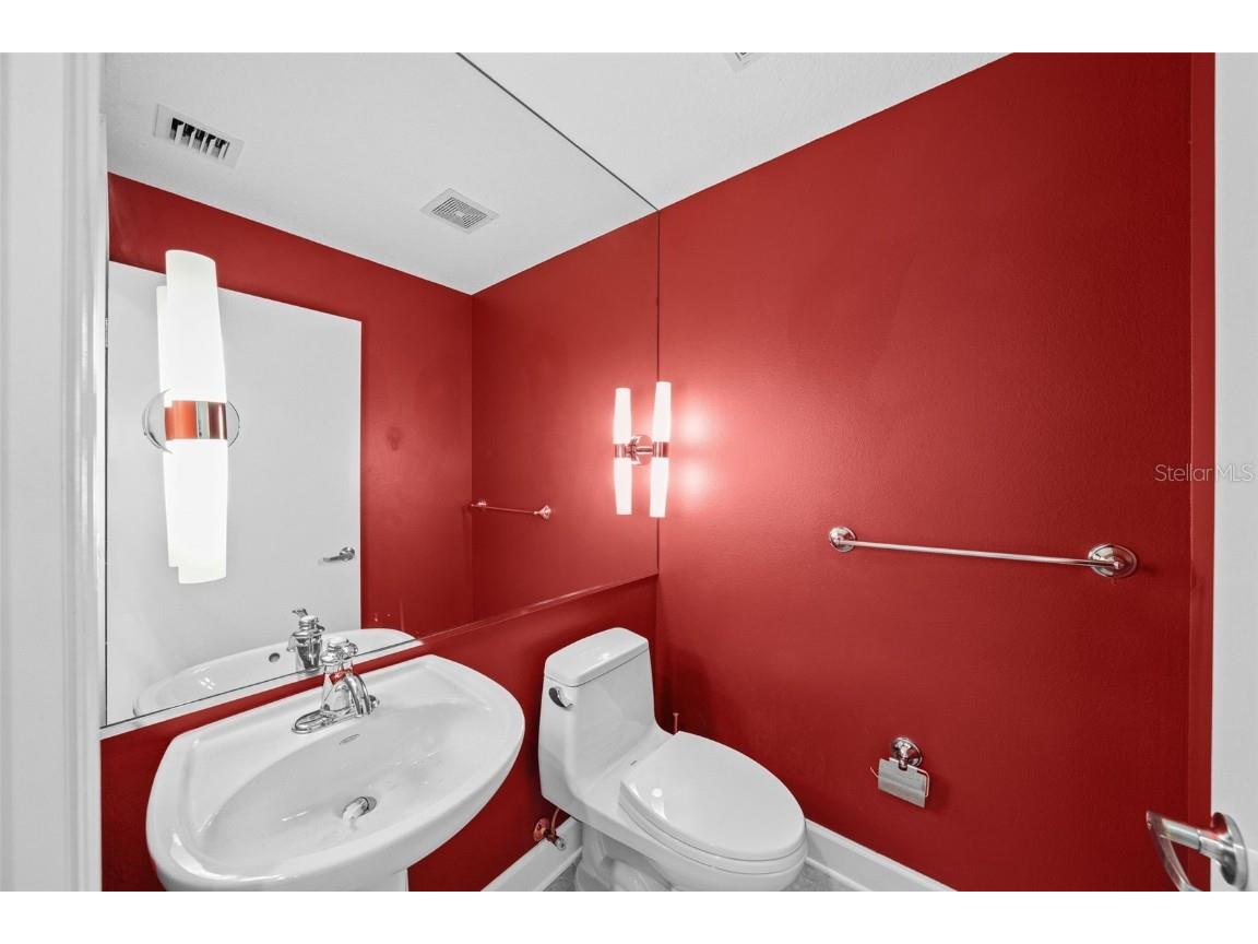 226 5th Avenue N #1106 Saint Petersburg FL 33701 TB8337576 image6