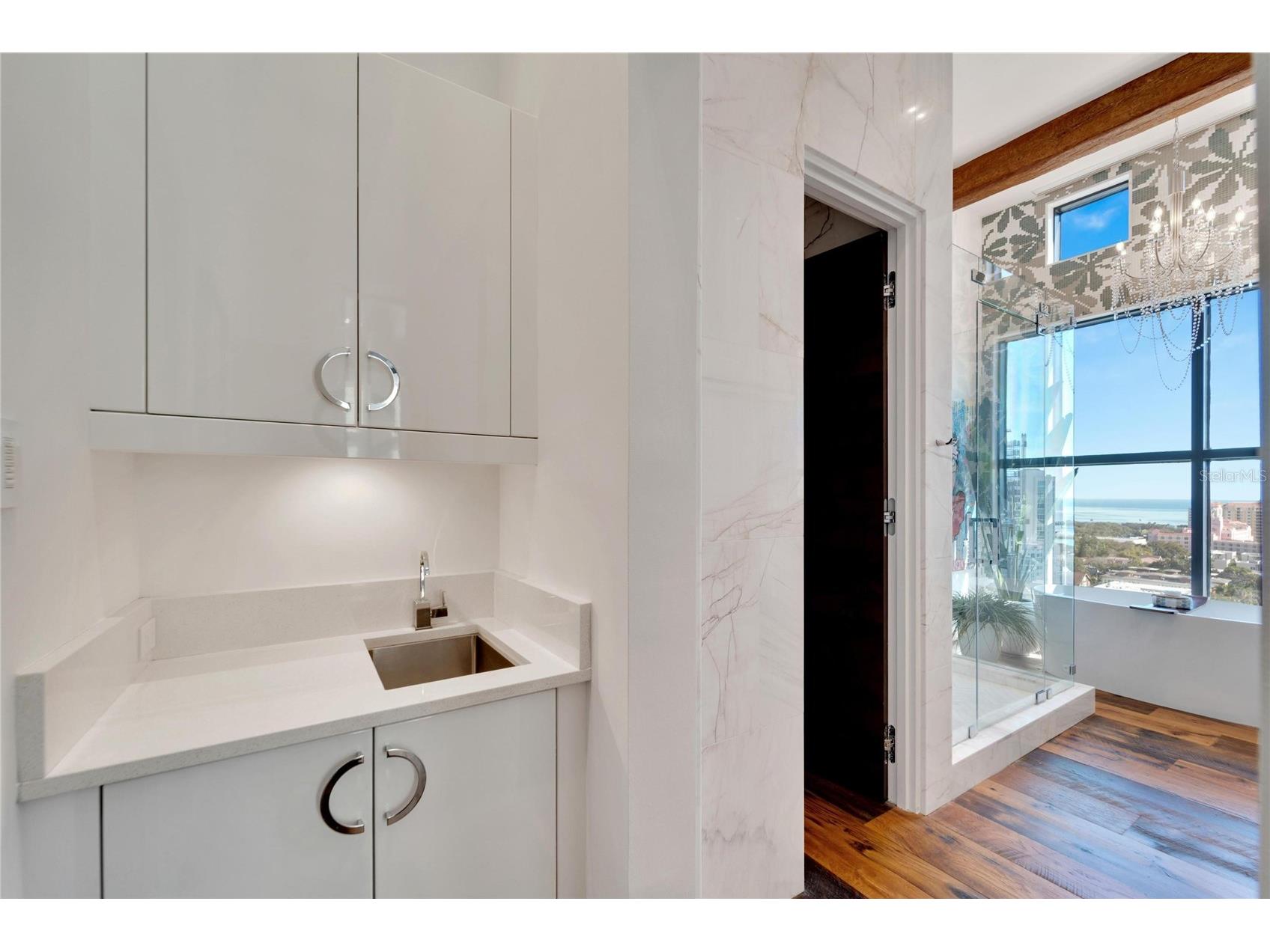 226 5th Avenue N #1406 Saint Petersburg FL 33701 TB8428257 image38