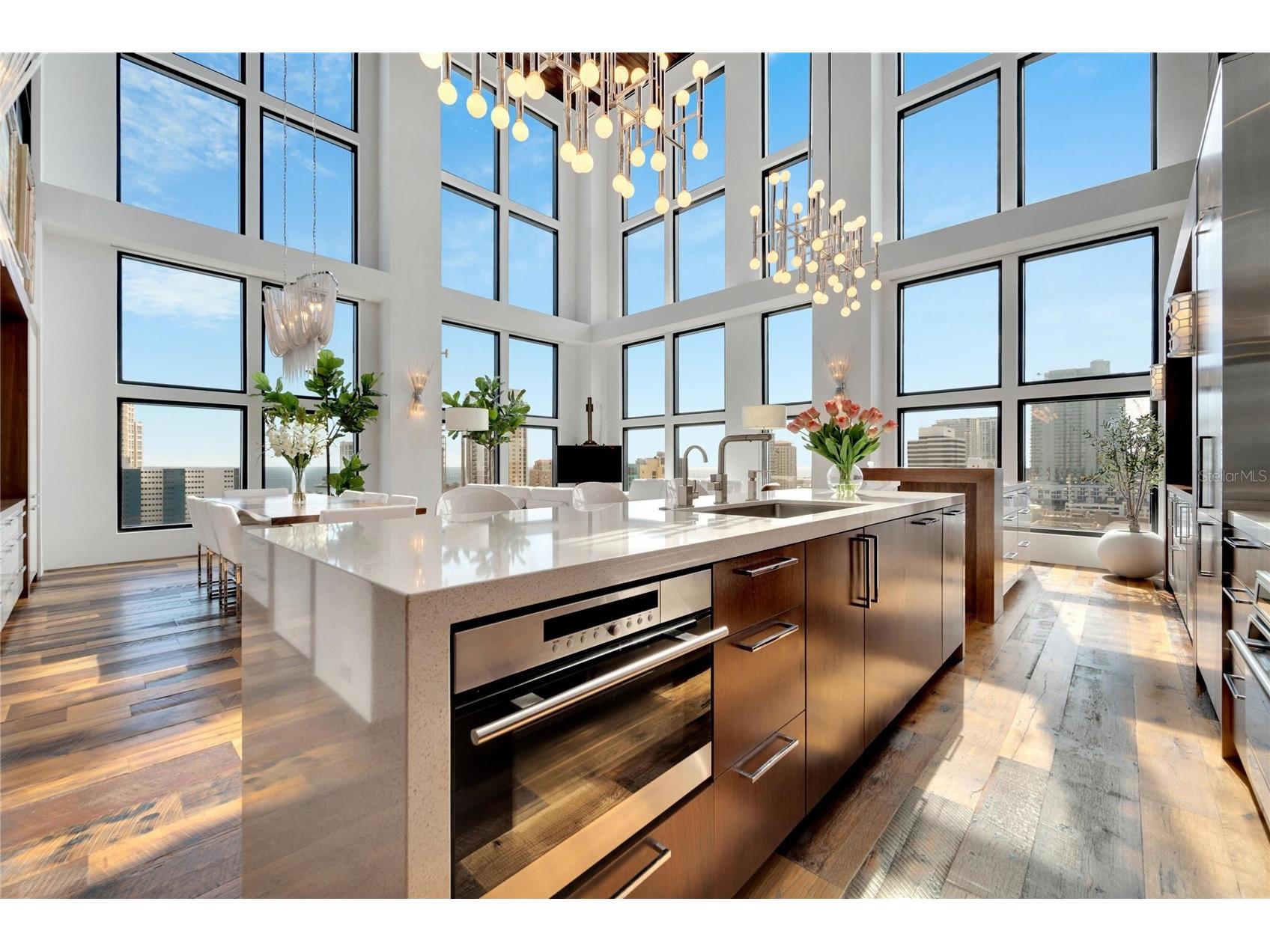 226 5th Avenue N #1406 Saint Petersburg FL 33701 TB8428257 image5