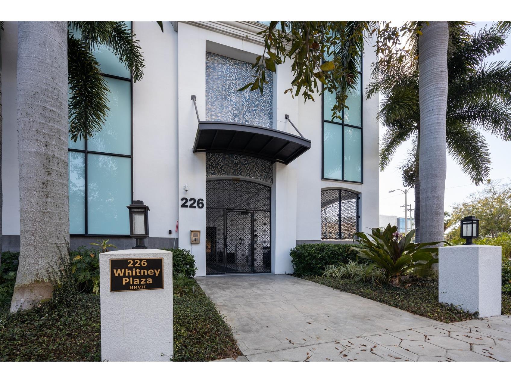 226 5th Avenue N #601 Saint Petersburg FL 33701 TB8472050 image1