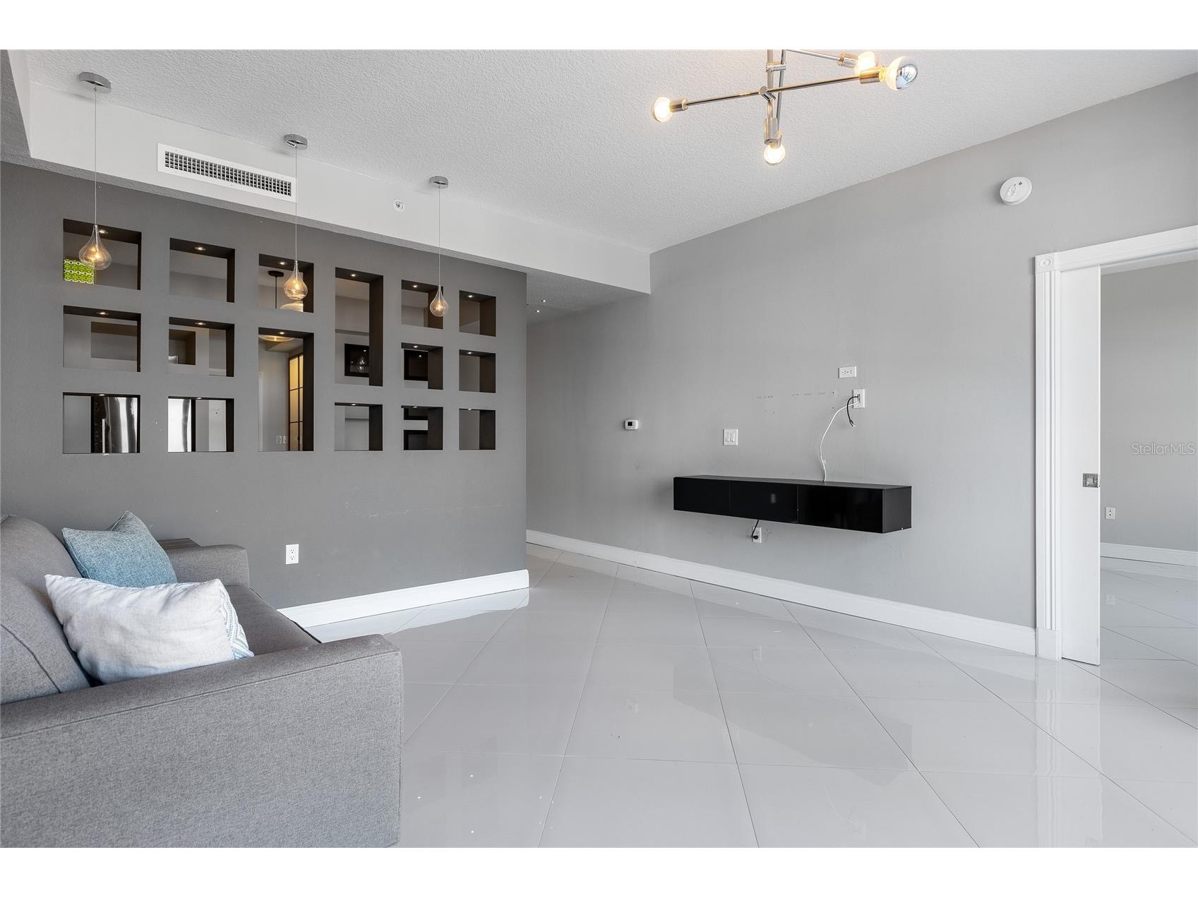 226 5th Avenue N #601 Saint Petersburg FL 33701 TB8472050 image5