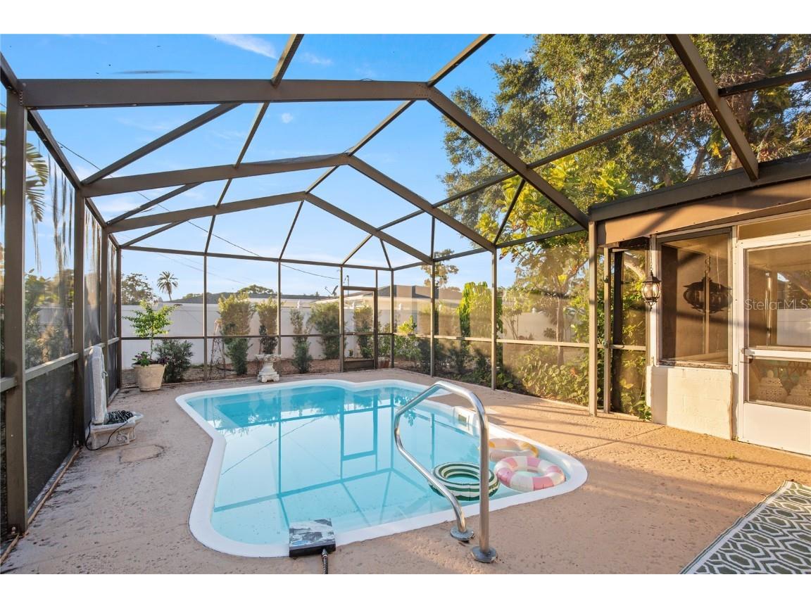 226 75th Street N Saint Petersburg FL 33710 TB8452689 image32