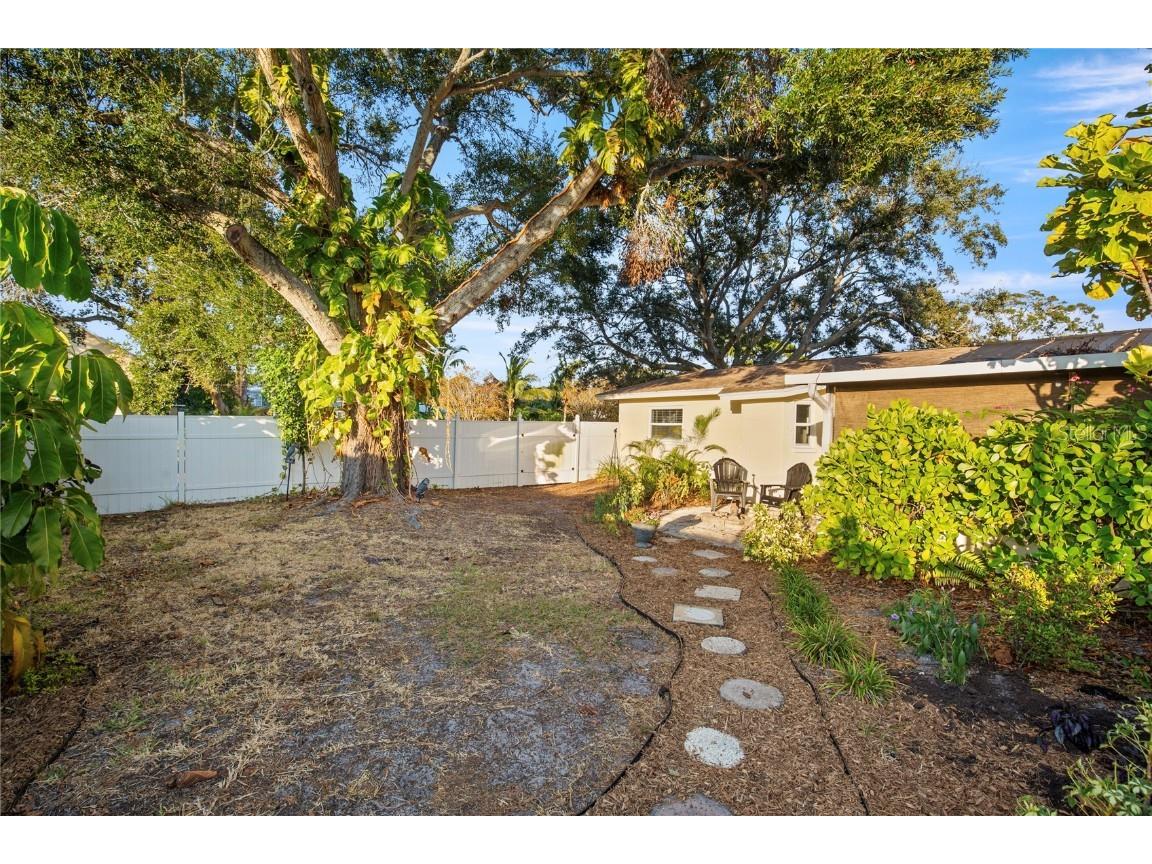 226 75th Street N Saint Petersburg FL 33710 TB8452689 image37