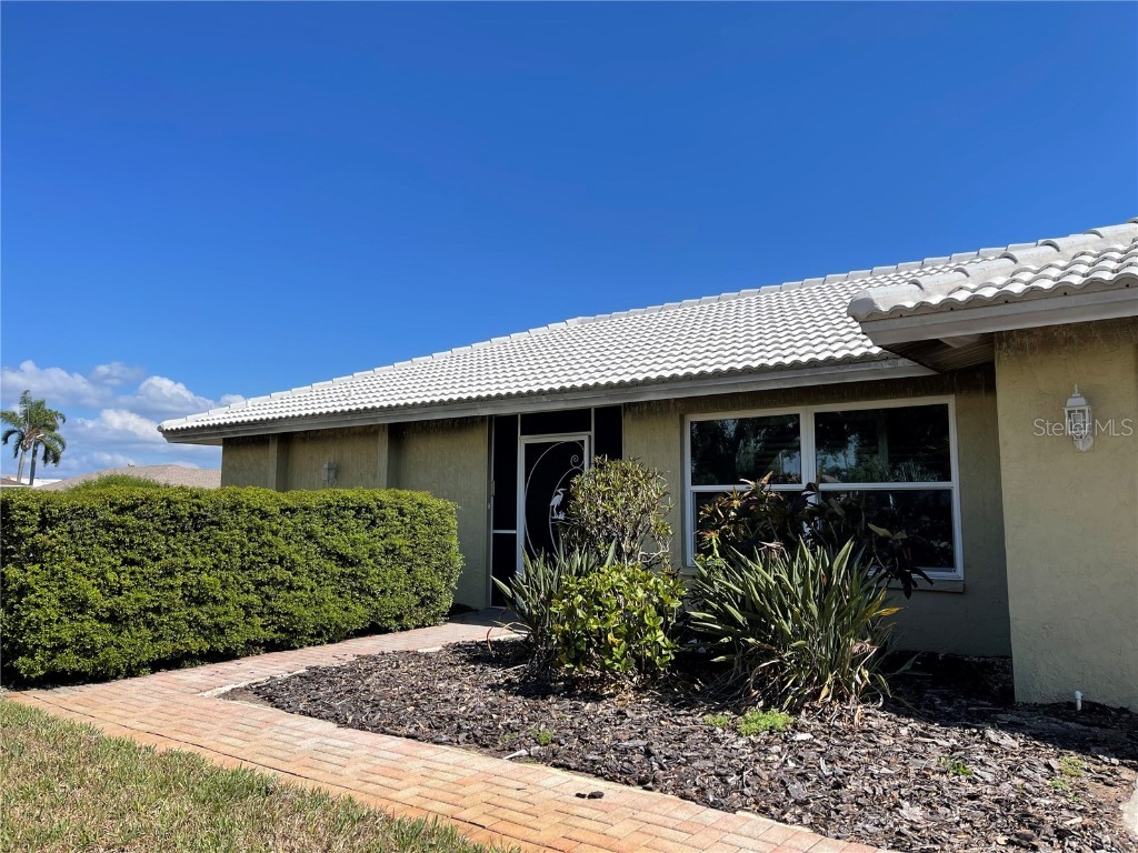 226 Brandywine Circle Englewood FL 34223 D6130207 image1