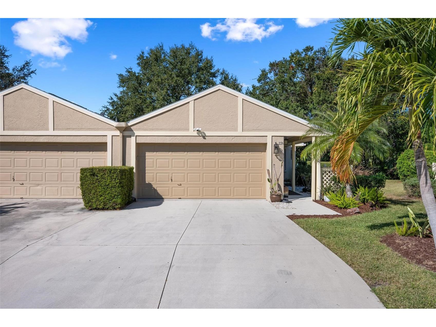 226 Chartley Court N Sarasota FL 34232 A4676037 image1