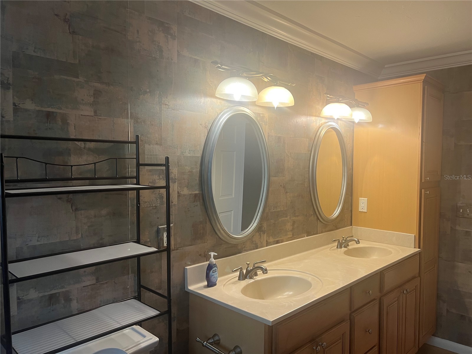 226 Delmar Ave Sarasota FL 34243 A4691817 image23