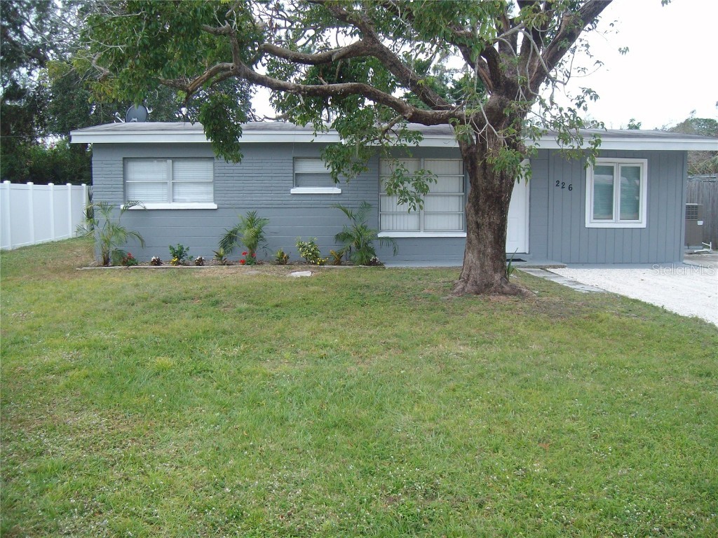 226 E Cornelius Circle Sarasota FL 34232 TB8340365 image1
