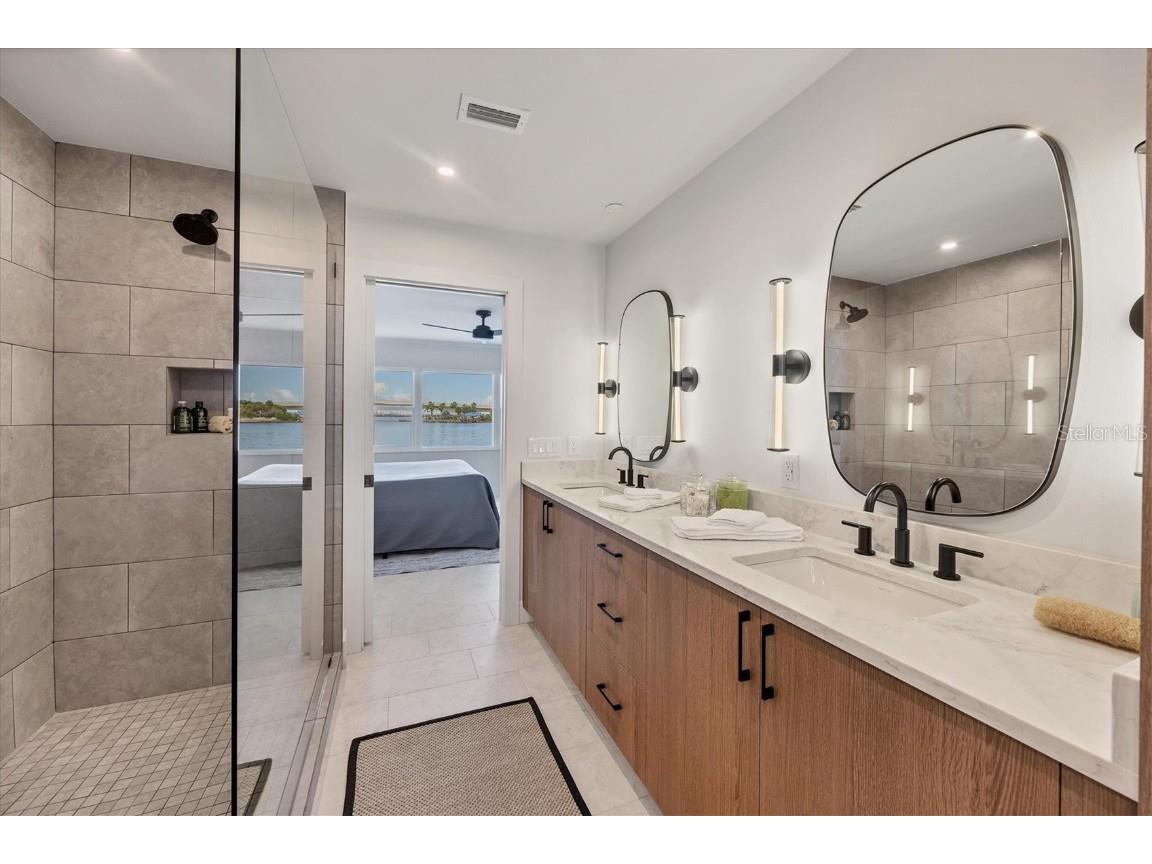 226 Golden Gate Point #12 Sarasota FL 34236 - SARASOTA BAY/INTRACOASTAL A4658540 image38