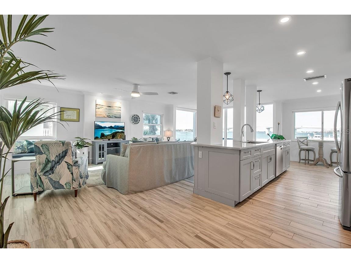 226 Golden Gate Point #21 Sarasota FL 34236 - SARASOTA BAY A4669998 image13