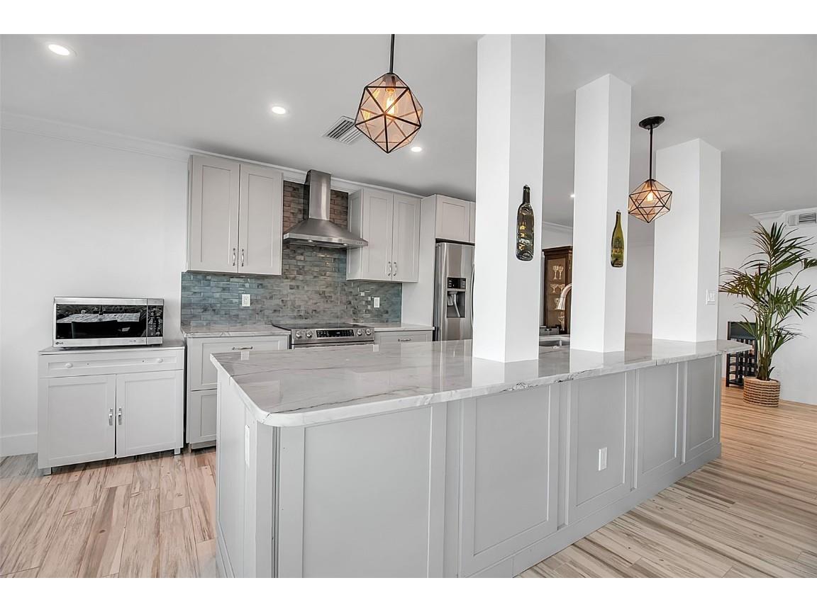 226 Golden Gate Point #21 Sarasota FL 34236 - SARASOTA BAY A4669998 image17