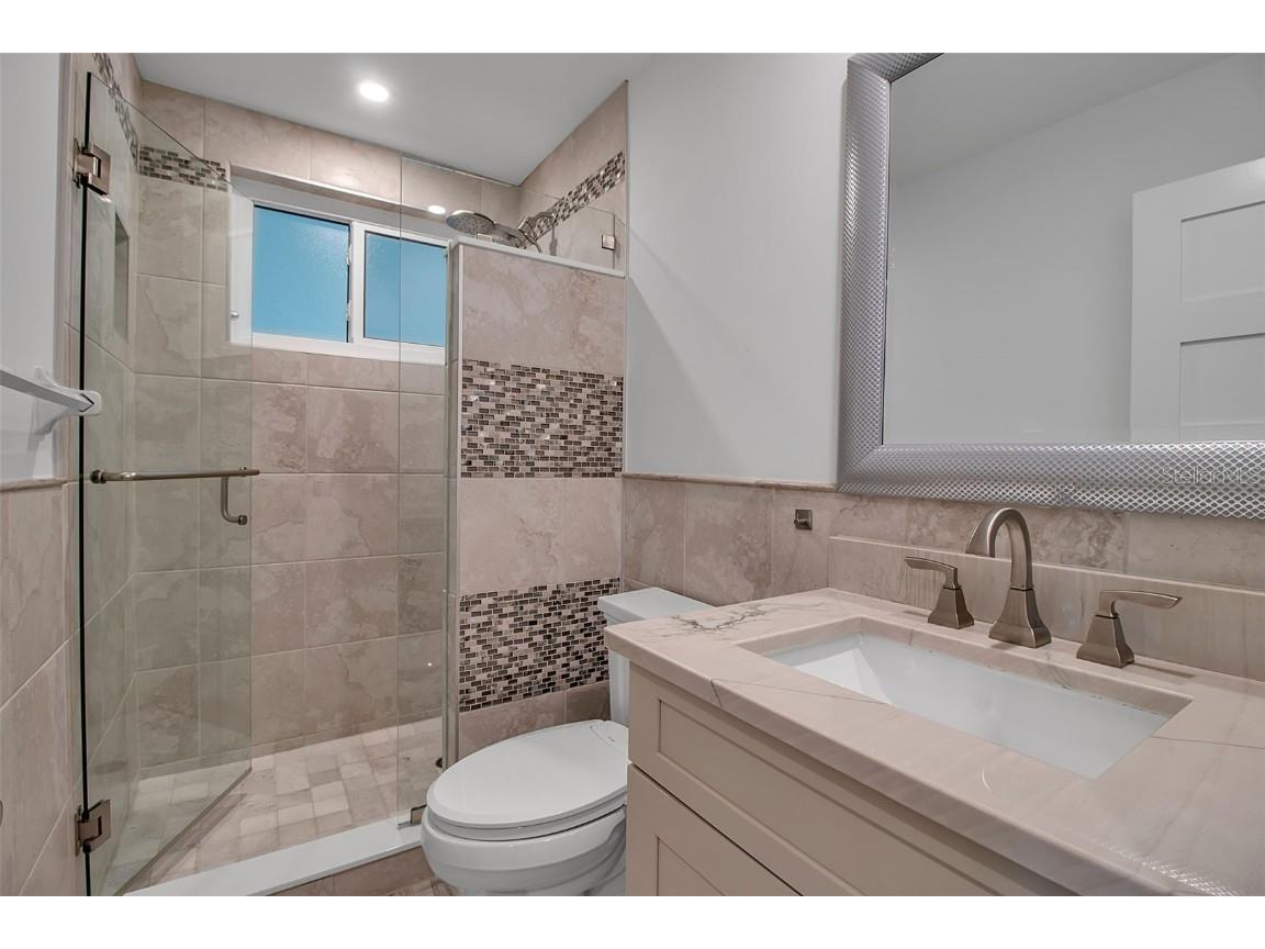 226 Golden Gate Point #21 Sarasota FL 34236 - SARASOTA BAY A4669998 image39