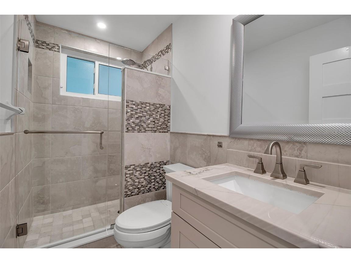 226 Golden Gate Point #21 Sarasota FL 34236 - SARASOTA BAY A4669998 image40