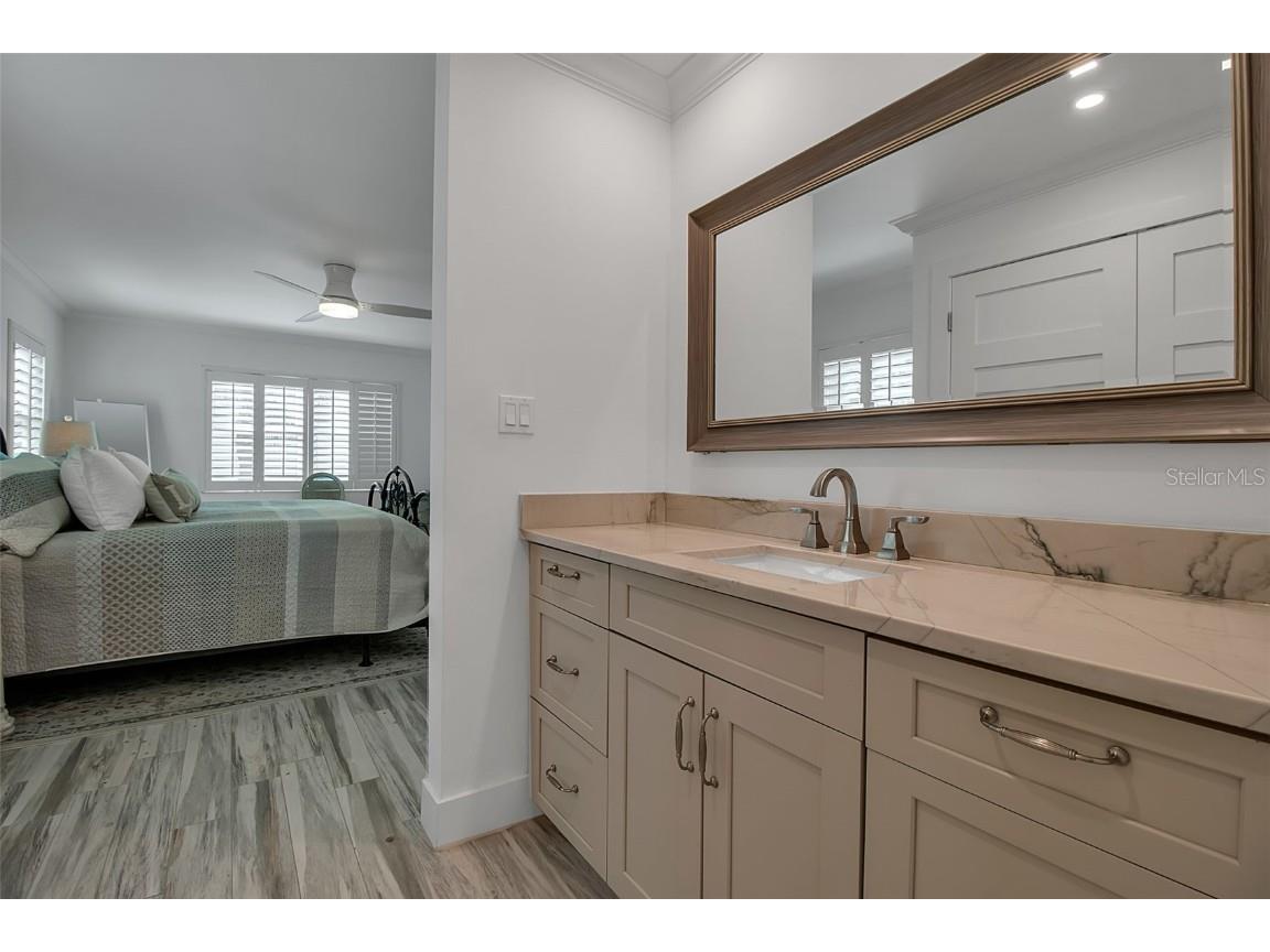 226 Golden Gate Point #21 Sarasota FL 34236 - SARASOTA BAY A4669998 image44