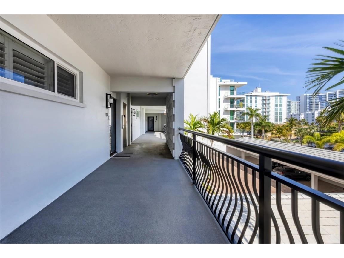 226 Golden Gate Point #32 Sarasota FL 34236 - SARASOTA BAY A4673403 image10