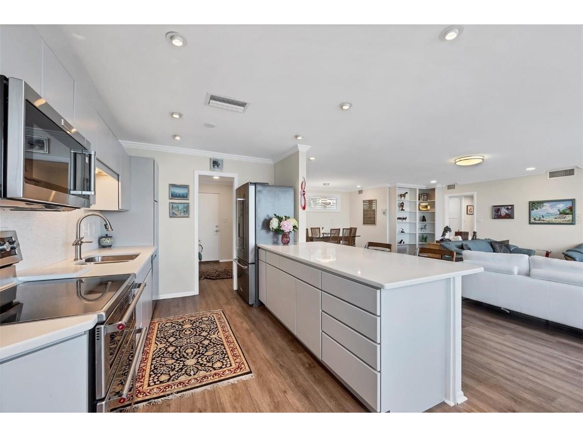 226 Golden Gate Point #32 Sarasota FL 34236 - SARASOTA BAY A4673403 image23