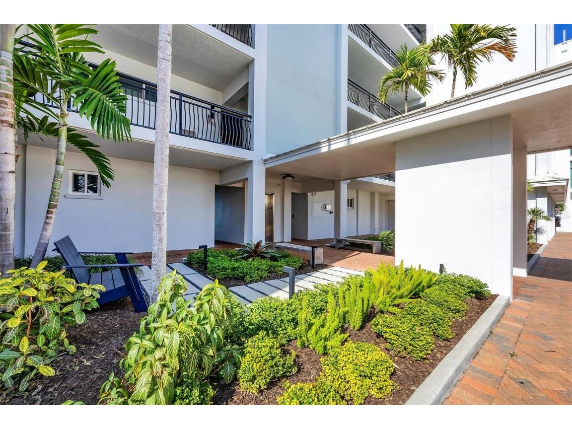 226 Golden Gate Point #32 Sarasota FL 34236 - SARASOTA BAY A4673403 image9