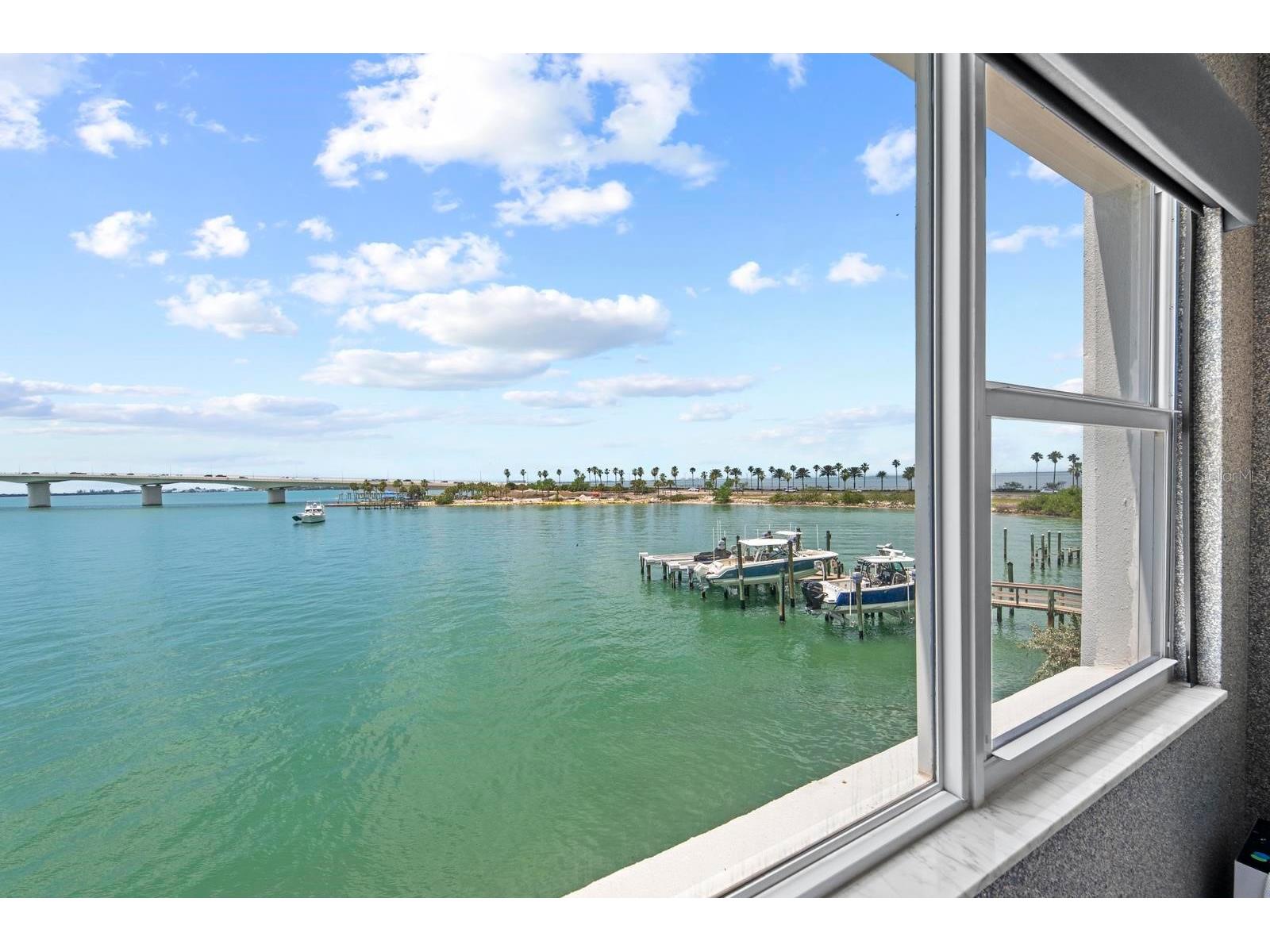 226 Golden Gate Point #33 Sarasota FL 34236 - SARASOTA BAY A4691718 image2