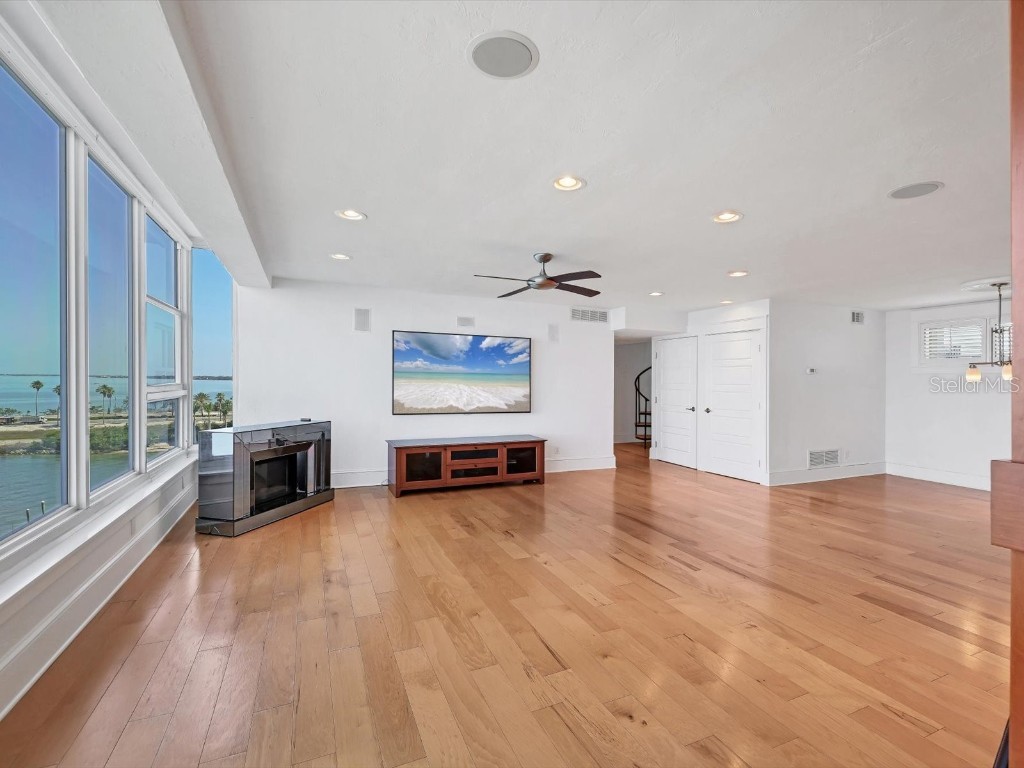 226 Golden Gate Point #63 Sarasota FL 34236 - SARASOTA BAY A4652571 image25