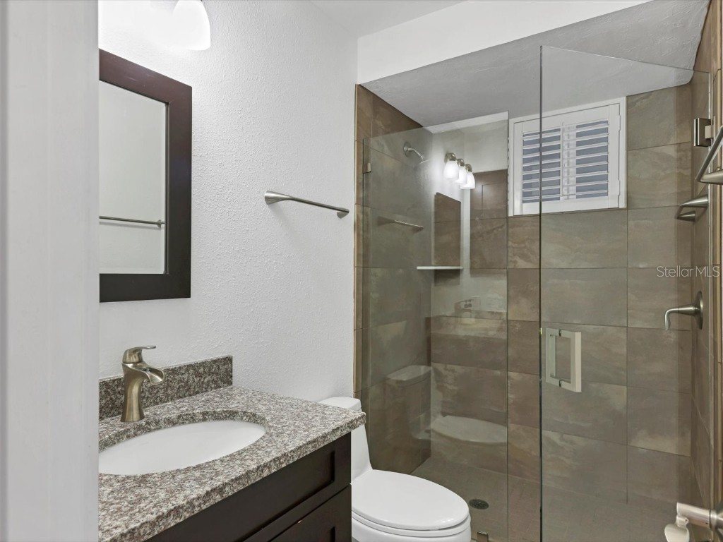 226 Golden Gate Point #63 Sarasota FL 34236 - SARASOTA BAY A4652571 image32