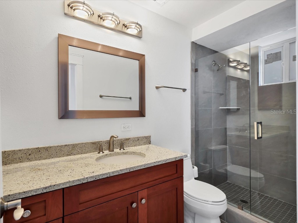 226 Golden Gate Point #63 Sarasota FL 34236 - SARASOTA BAY A4652571 image37