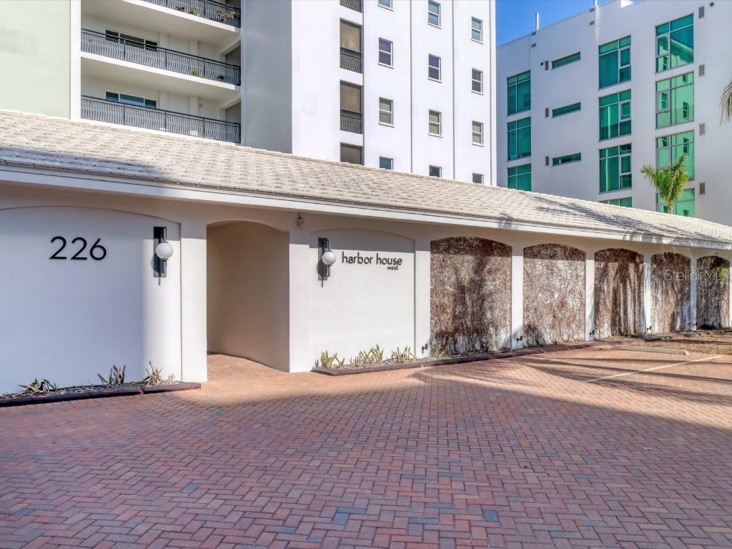 226 Golden Gate Point #63 Sarasota FL 34236 - SARASOTA BAY A4652571 image7