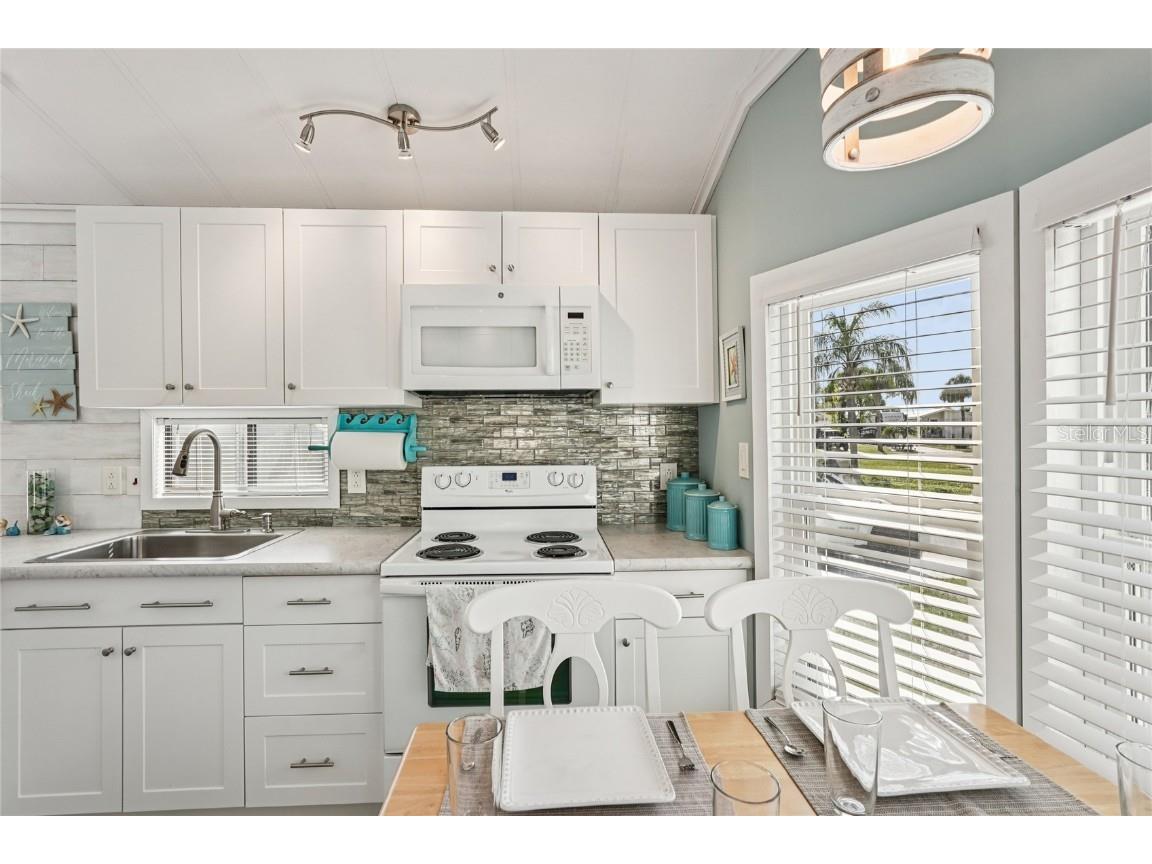 226 Lancer Drive Nokomis FL 34275 S5137165 image5