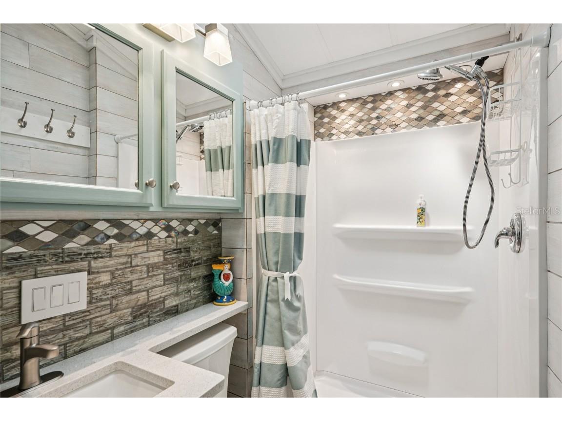 226 Lancer Drive Nokomis FL 34275 S5137165 image7