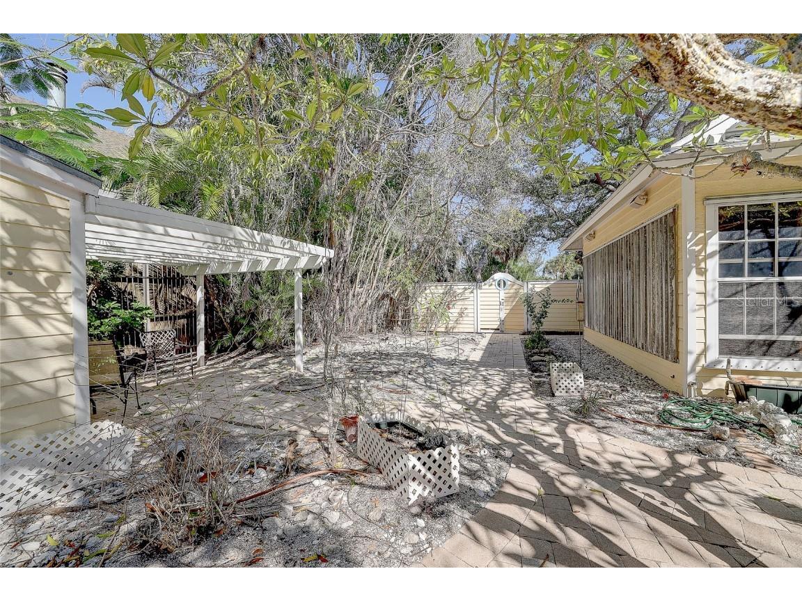 226 Ogden Street Sarasota FL 34242 A4668141 image40