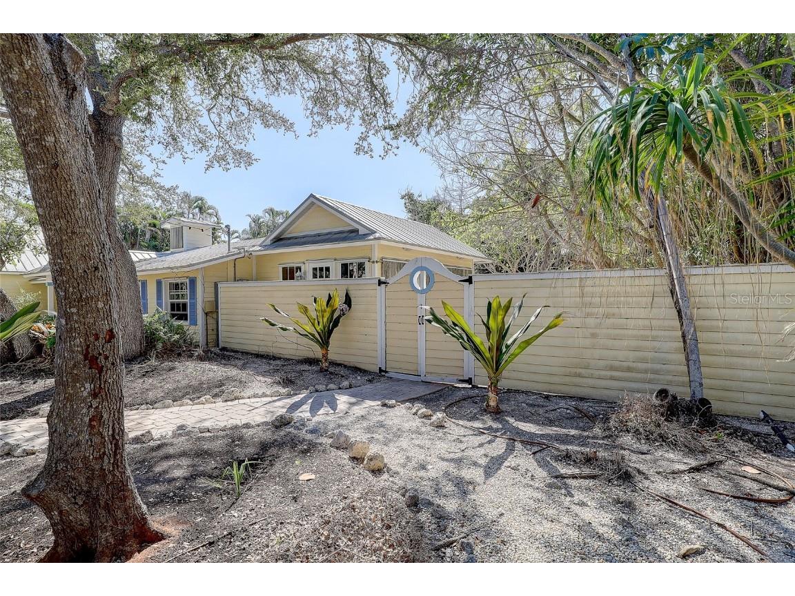 226 Ogden Street Sarasota FL 34242 A4668141 image51