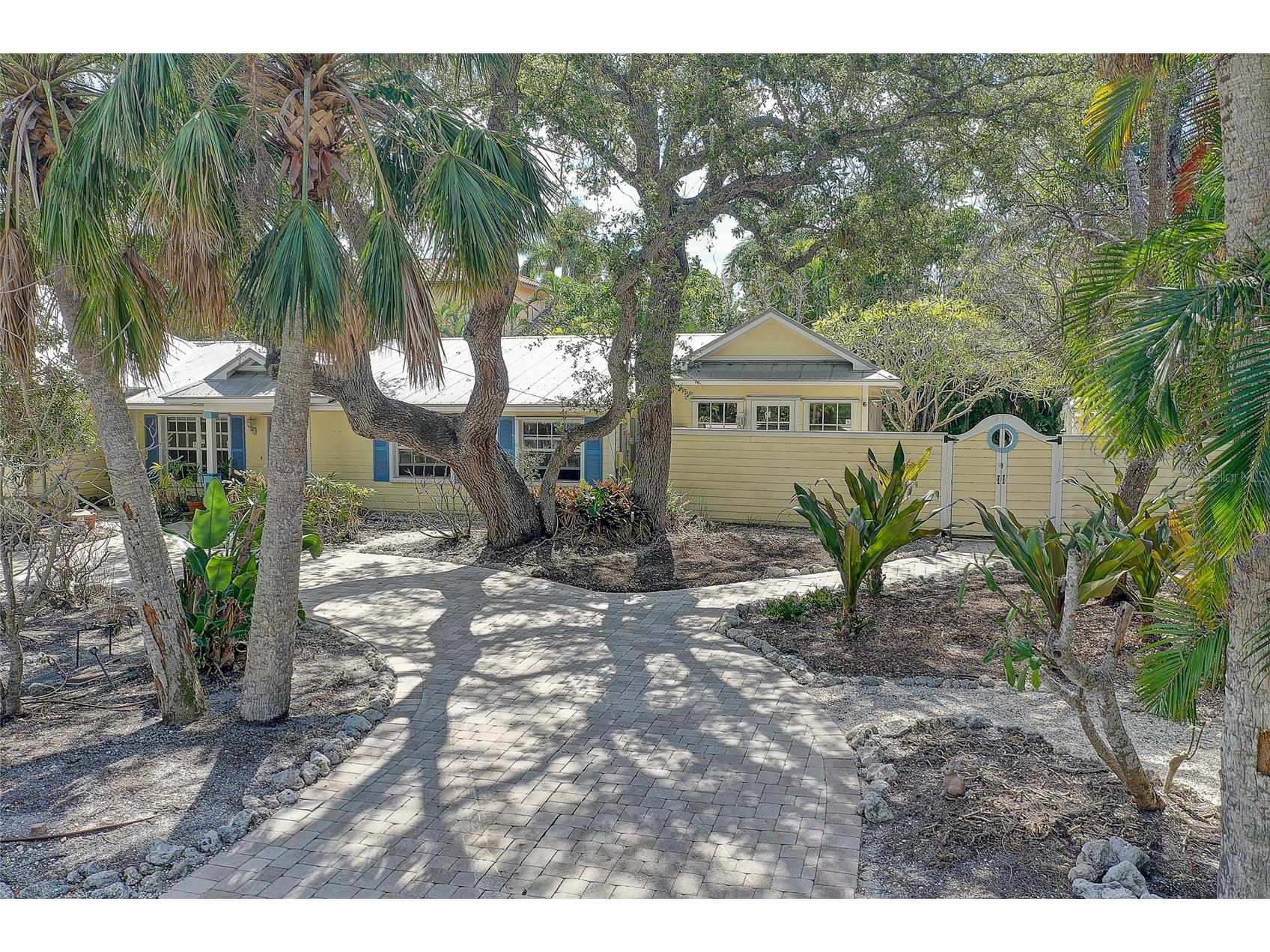 226 Ogden Street Sarasota FL 34242 A4689804 image51