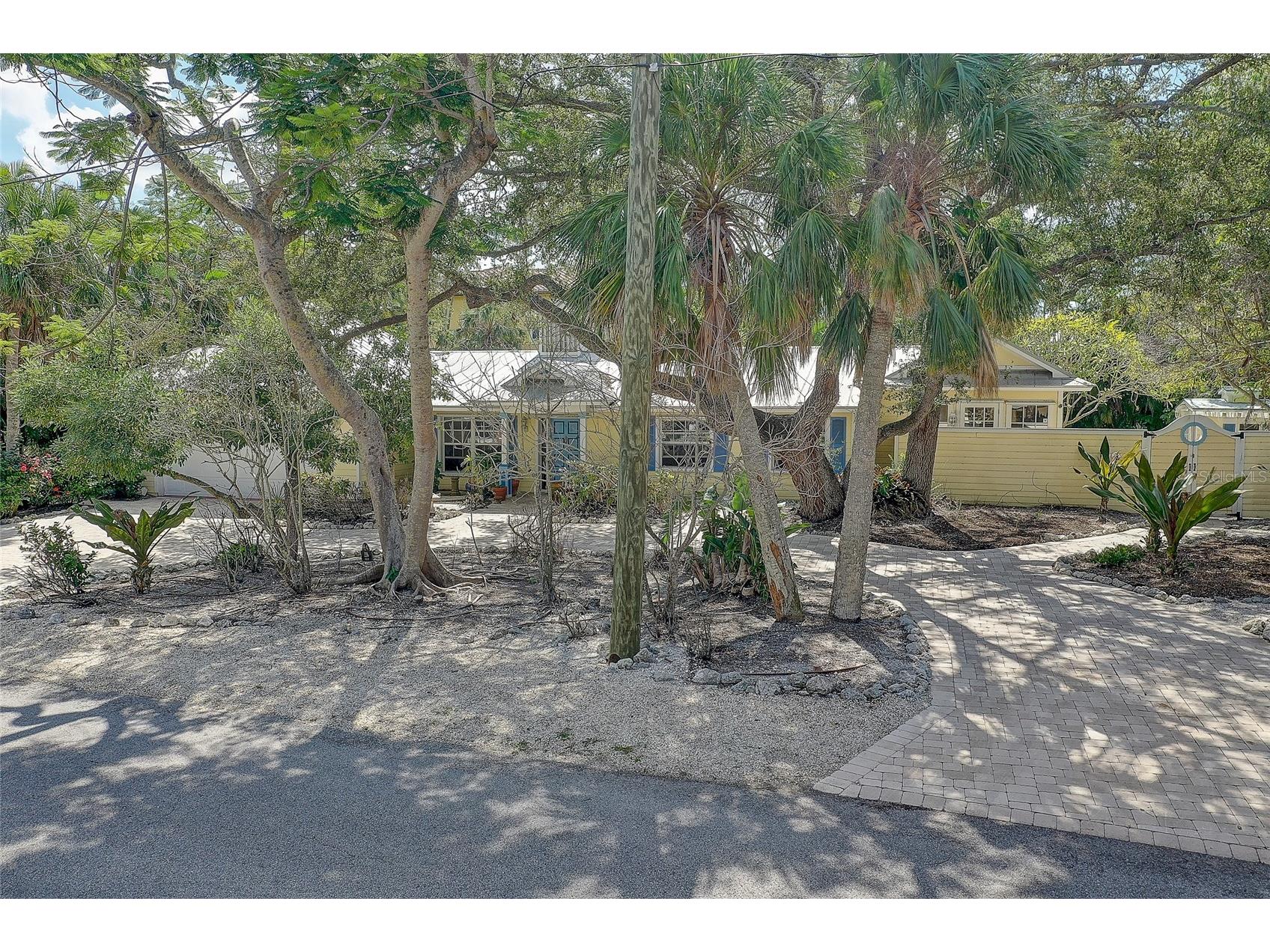 226 Ogden Street Sarasota FL 34242 A4689804 image52