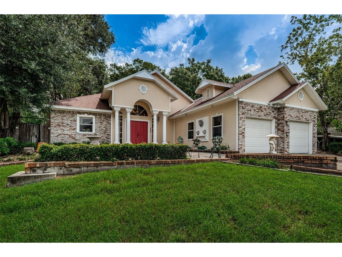 226 S Riverhills Drive Temple Terrace FL 33617 U8208861 image1