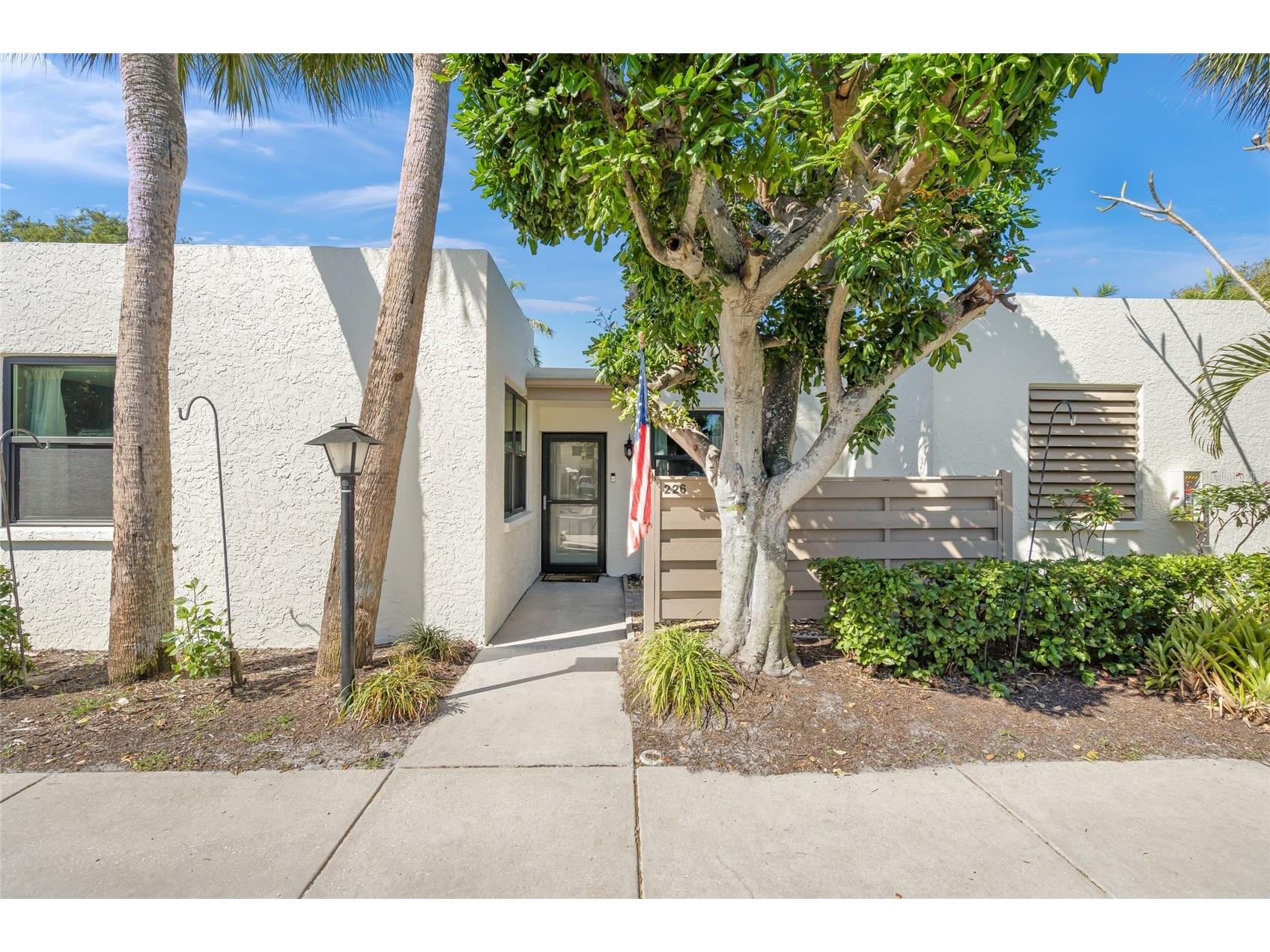 226 Sherwood Drive #226 Bradenton FL 34210 A4691186 image1
