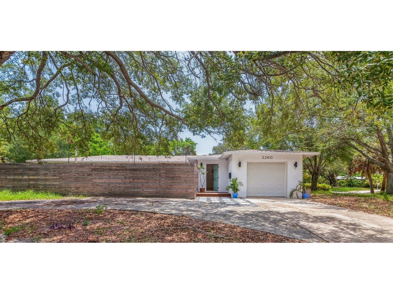 2260 Bay Street SE Saint Petersburg FL 33705 T3456457 image1