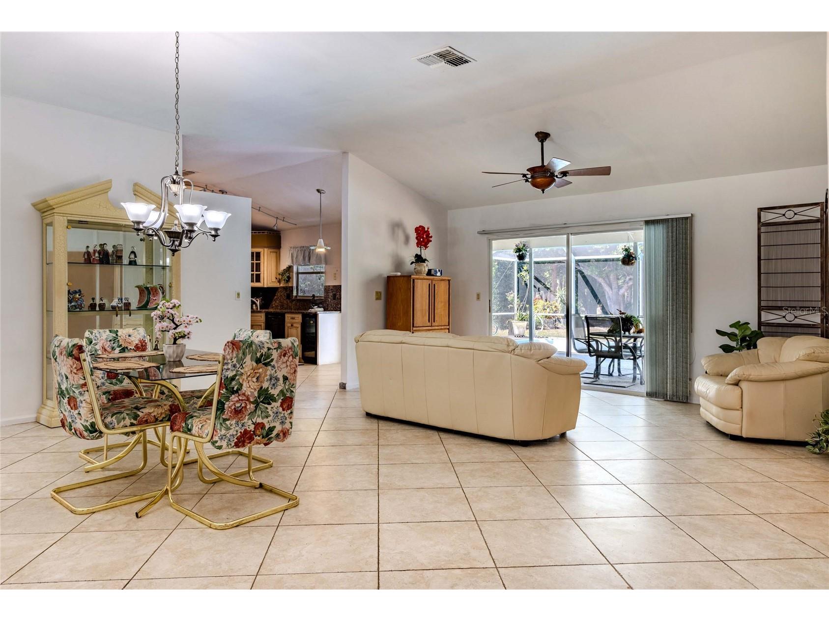 22614 Fountain Lakes Boulevard Estero FL 33928 A4686967 image4