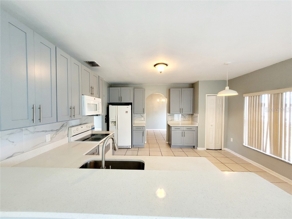 2262 Pecos Court Kissimmee FL 34759 OM710196 image8