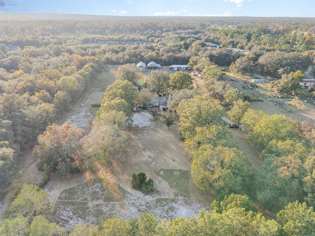 22631 Robbins Road Astatula FL 34705 O6357041 image35