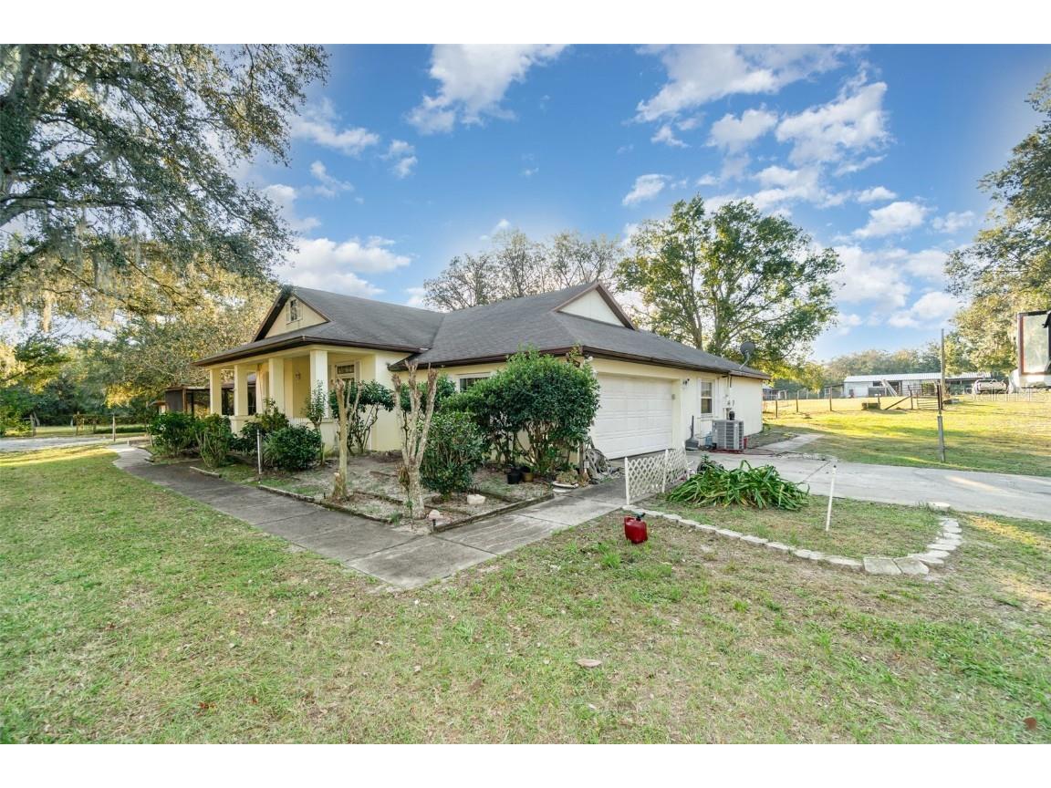 22631 Robbins Road Astatula FL 34705 O6357041 image4