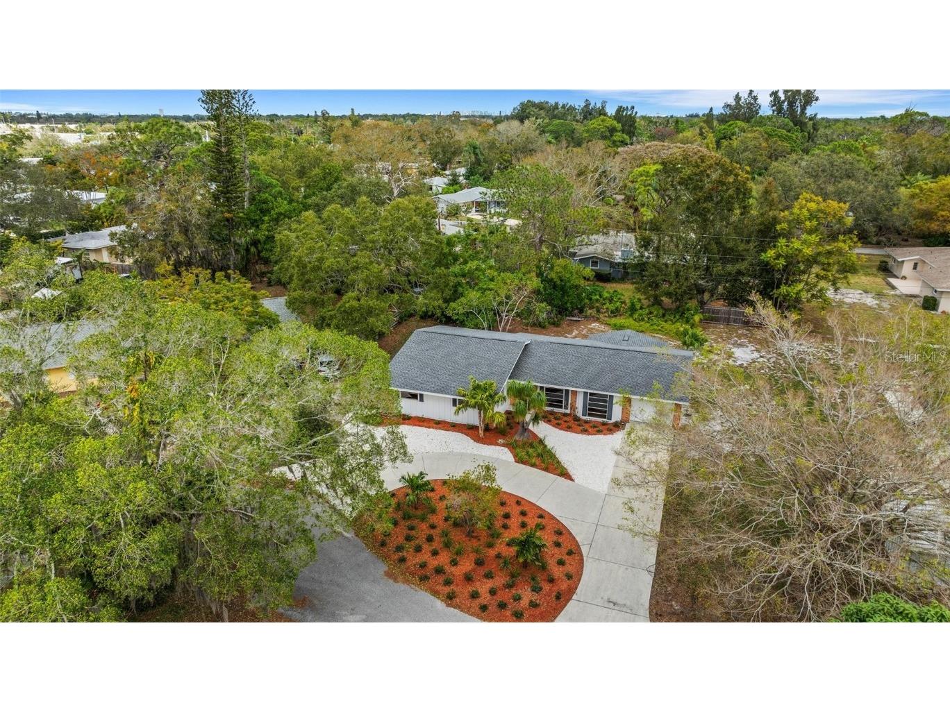 2265 Cameron Lane Sarasota FL 34231 A4597292 image1