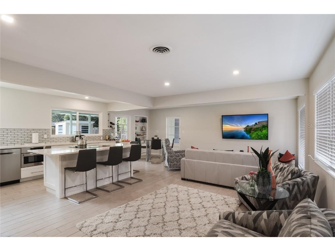 2266 Clematis Street Sarasota FL 34239 A4654051 image3