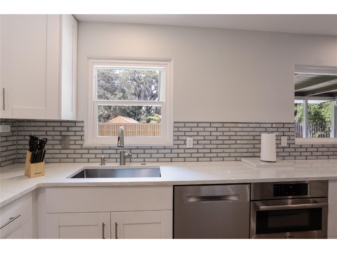 2266 Clematis Street Sarasota FL 34239 A4654051 image7