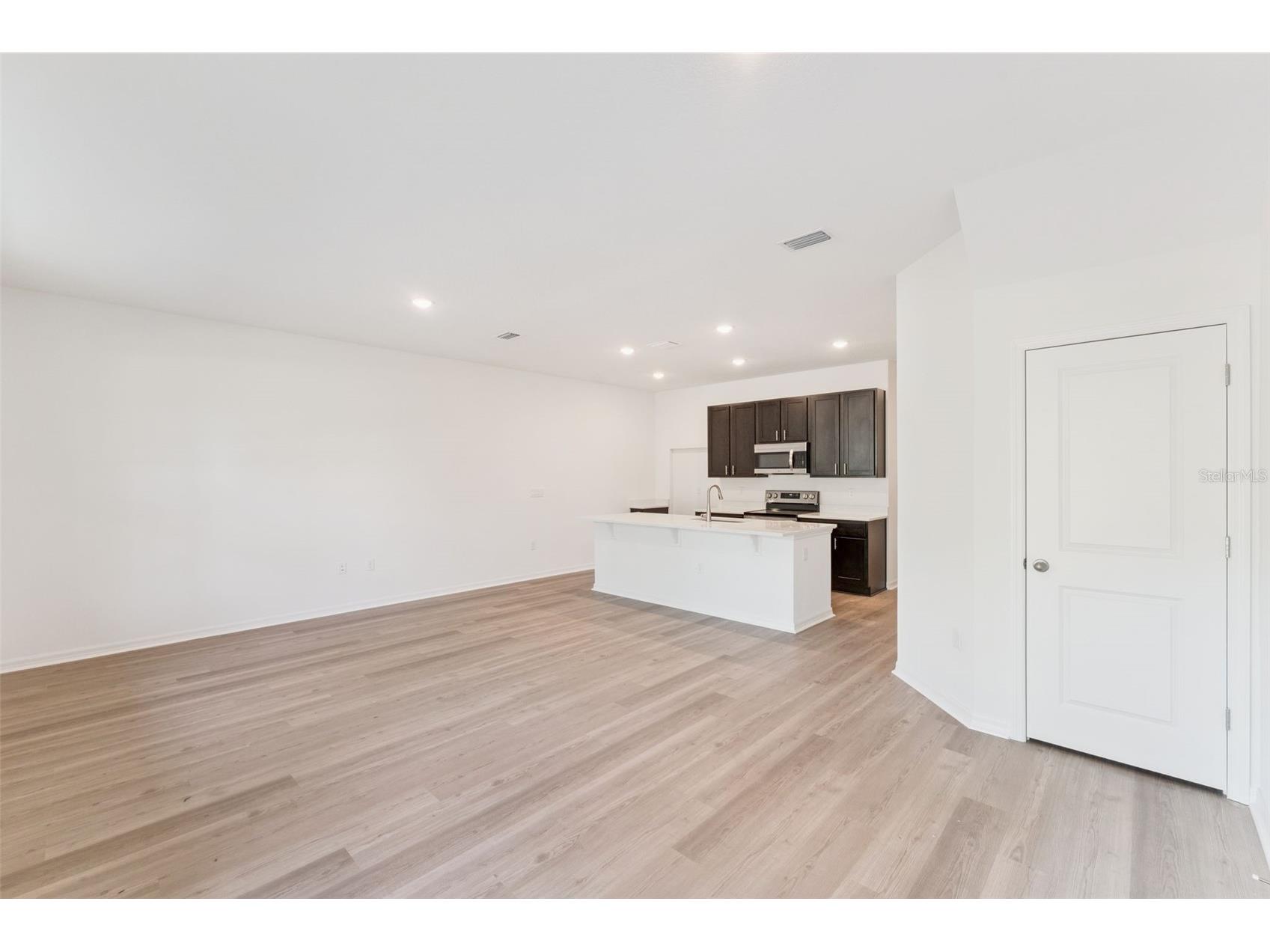 2266 Red Pine Court Eustis FL 32726 W7881644 image3